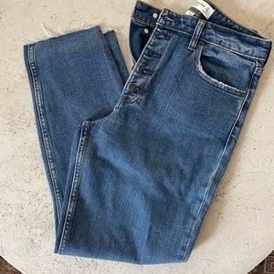 Abercrombie and Fitch The Mom High Rise 4S